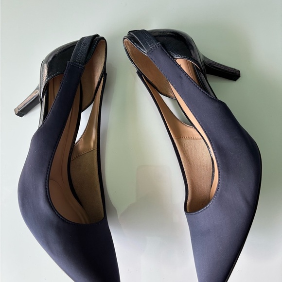 Abella Black Pointed Toe Heels - Picture 3 of 9